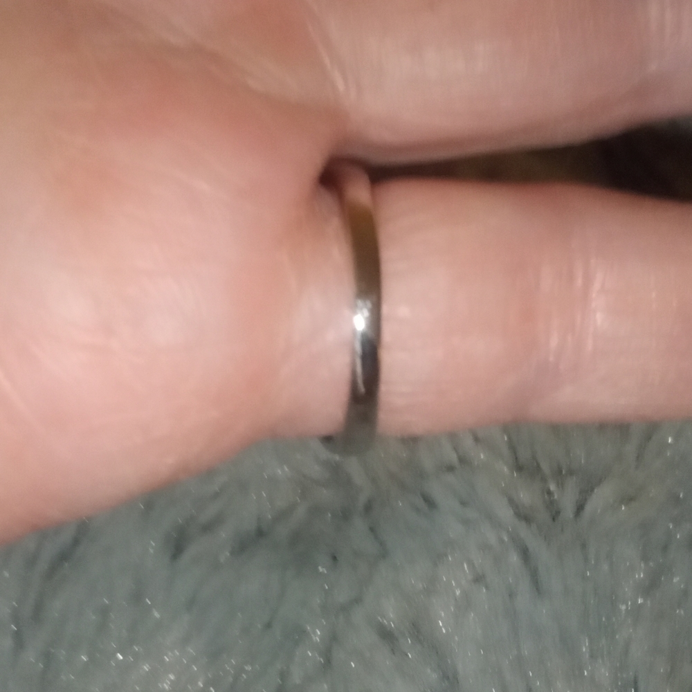 Ring - Picture 3 of 3